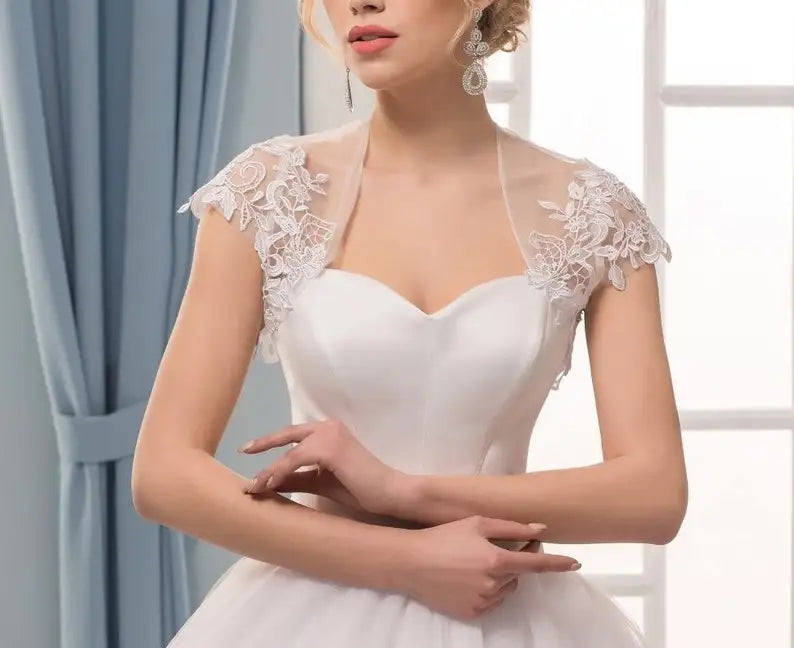 White Lace Wedding Bolero Cap Sleeves Appliques Bridal Shrug Summer Women Capes for Dress Party Stoles Mariage