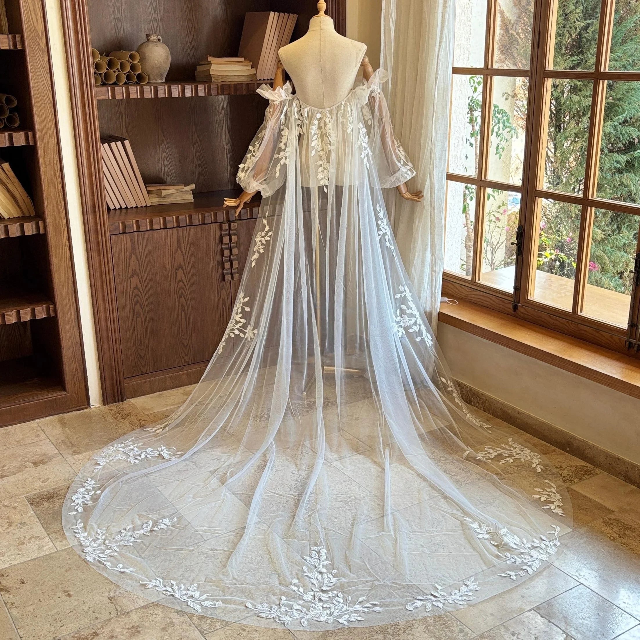 Leaf Lace Long-Sleeve Bridal Cape - Elegant Ivory Tulle Wedding Shawl with Train and Detachable Sleeve Wrap Cape Shawl Wrap