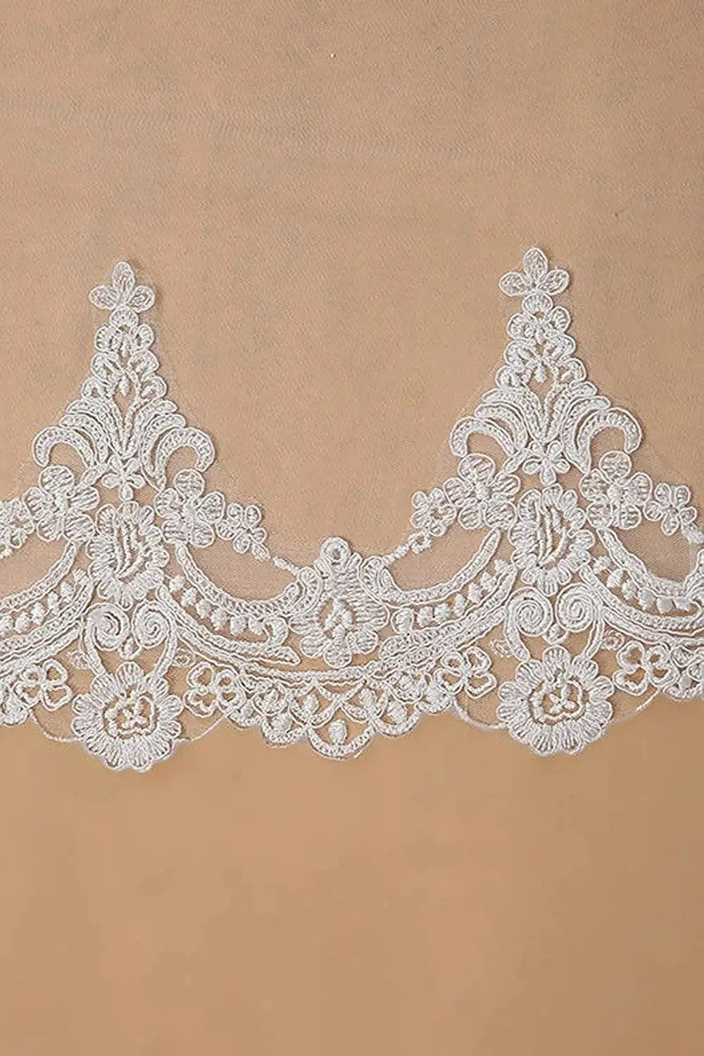 Hot Sale Elegant Flower Lace Edged Appliques Veil with Comb 1 Tier Veil 3mx1.5m Long Cathedral Length Weding Bride Accessories