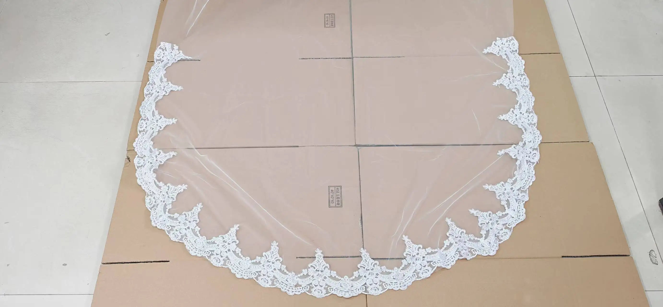 Hot Sale Elegant Flower Lace Edged Appliques Veil with Comb 1 Tier Veil 3mx1.5m Long Cathedral Length Weding Bride Accessories