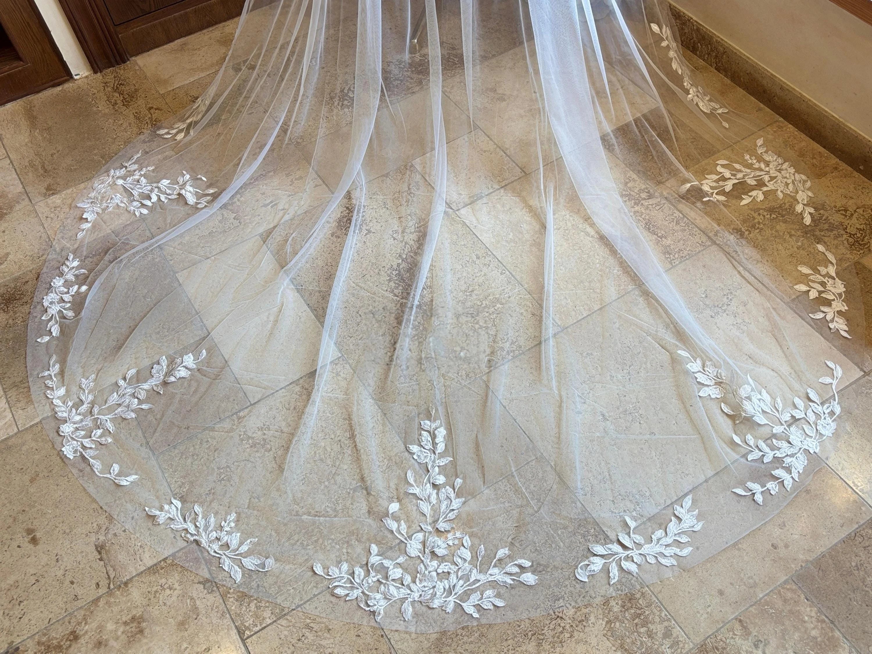 Leaf Lace Long-Sleeve Bridal Cape - Elegant Ivory Tulle Wedding Shawl with Train and Detachable Sleeve Wrap Cape Shawl Wrap